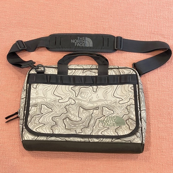 The North Face Other - The North Face messenger / shoulder Laptop Bag